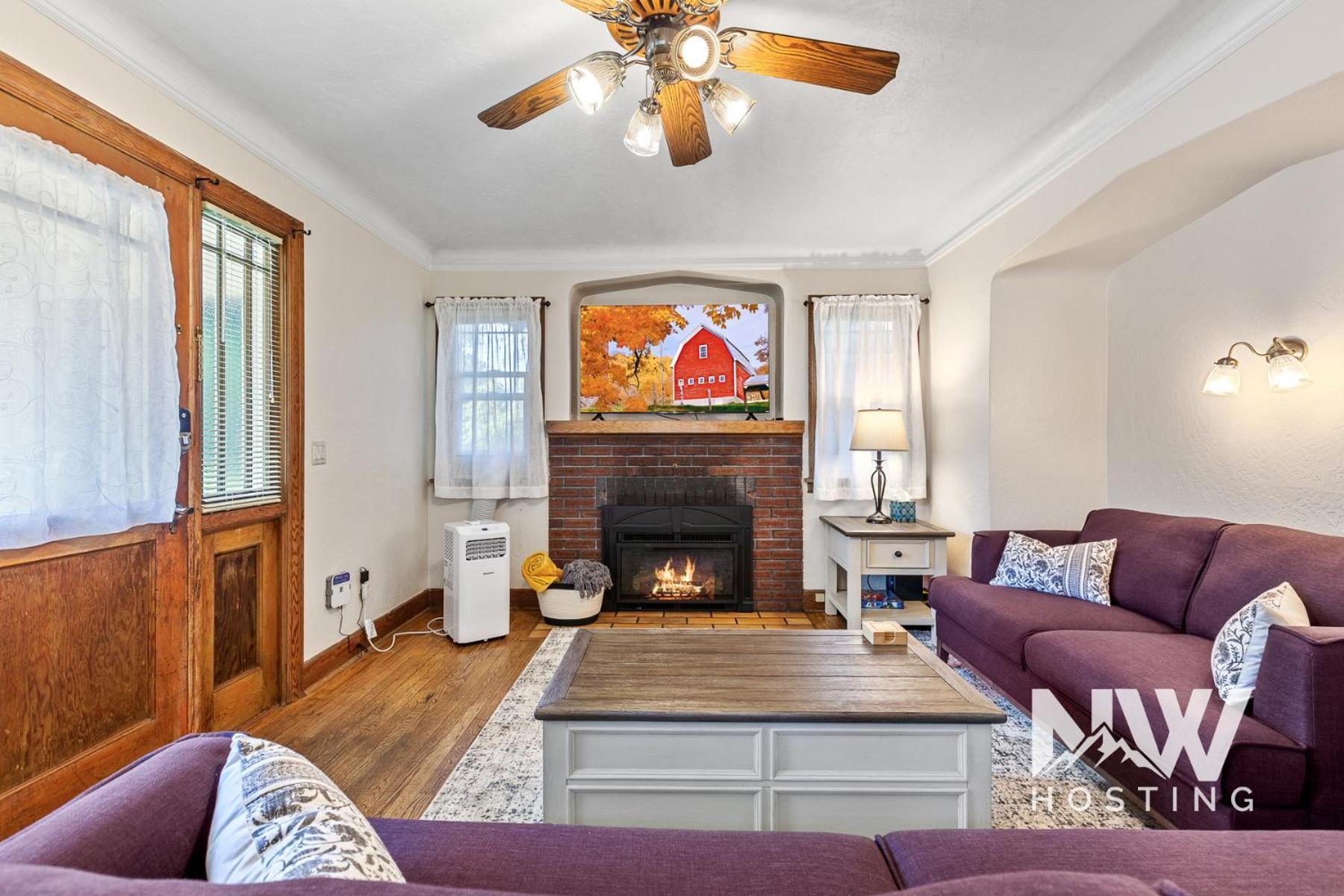 Adorable Bungalow Electric Fireplace & Large Fenced Yard Coeur d'Alene Exterior foto