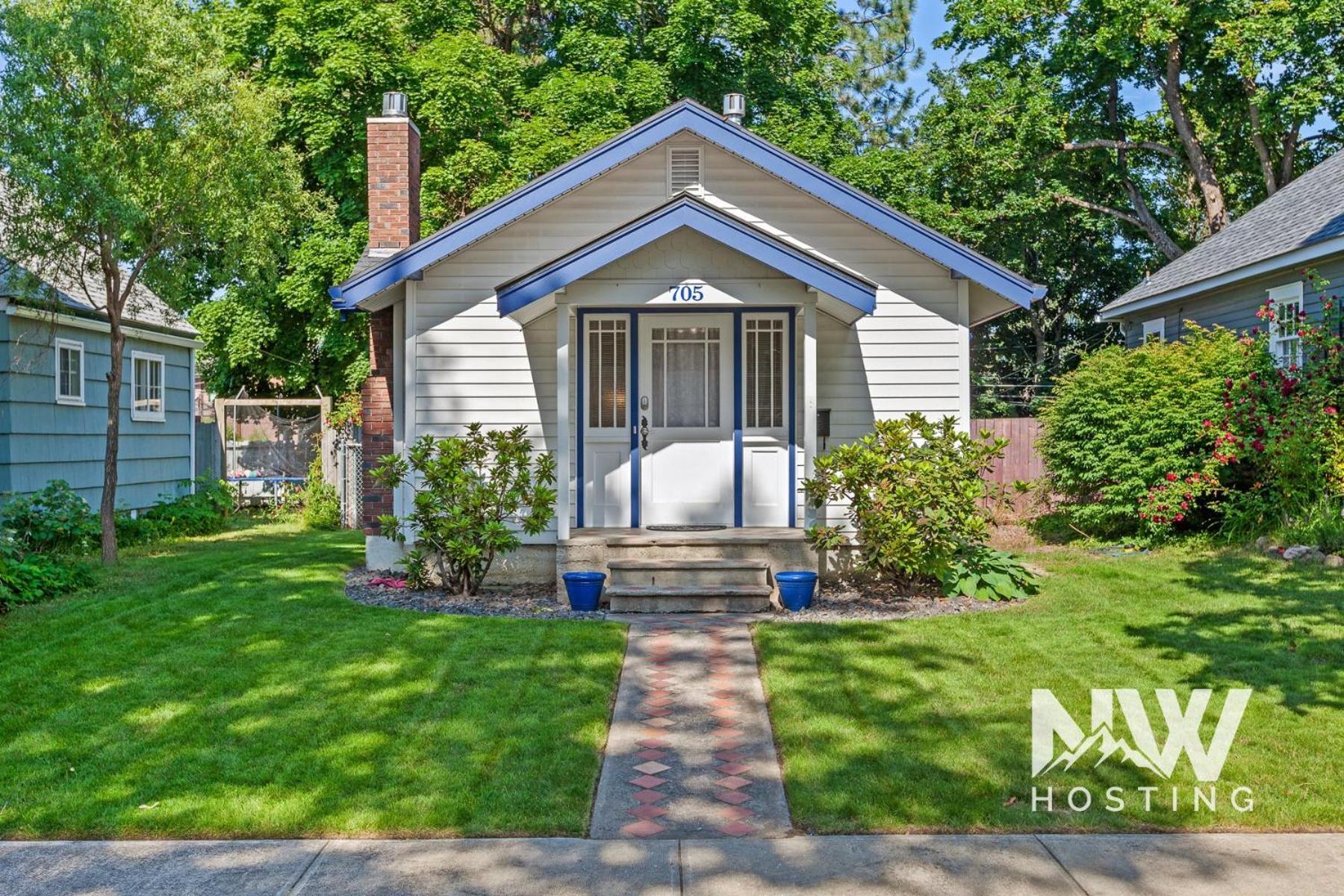 Adorable Bungalow Electric Fireplace & Large Fenced Yard Coeur d'Alene Exterior foto
