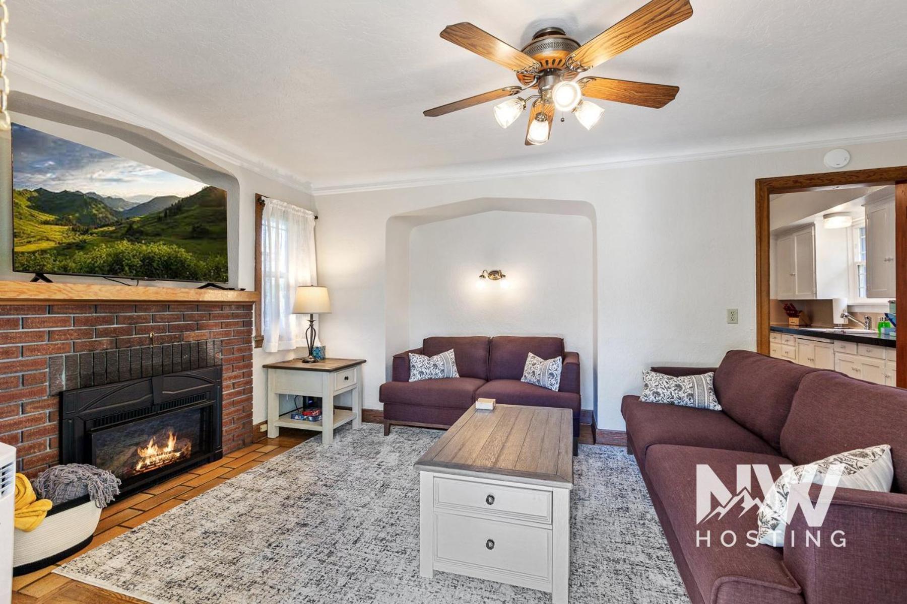 Adorable Bungalow Electric Fireplace & Large Fenced Yard Coeur d'Alene Exterior foto